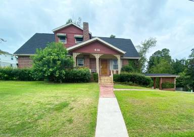Main picture of 616 Forest Hill Rd