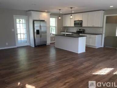 Main picture of 810 Ronald Dr