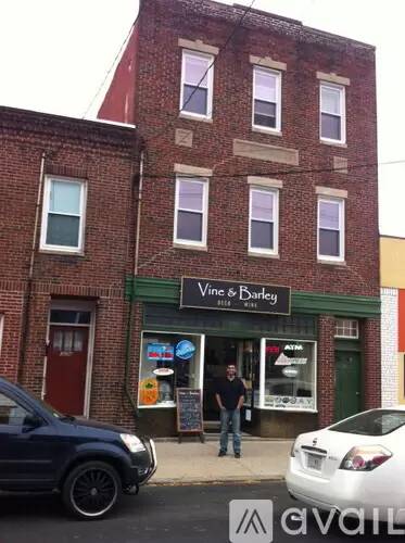 Main picture of 328 Sumner St