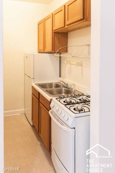 Main picture of 839 W Sheridan Rd Apartments