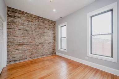 Main picture of 3535 W Armitage Ave