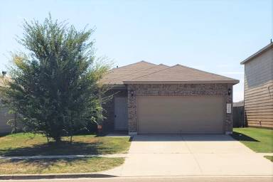 Main picture of 3400 Claymore St