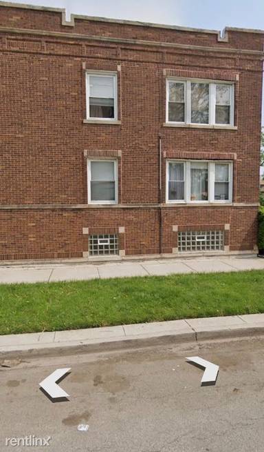 Main picture of 3002 N Kilbourn Ave