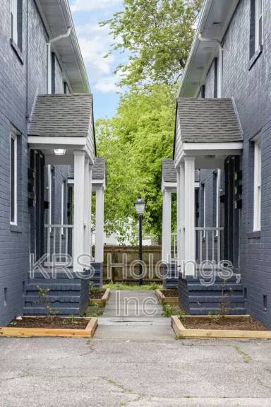 Main picture of 9635 Salem St