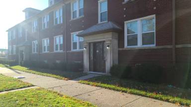 Main picture of 9351 Woodside St