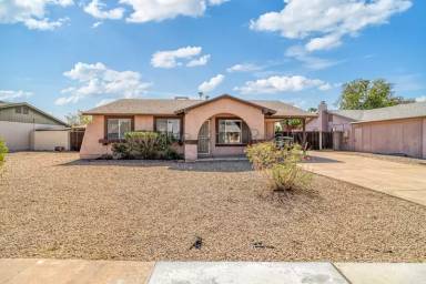 Main picture of 2115 W Western Dr