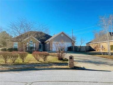 Main picture of 2905 Essex Pl