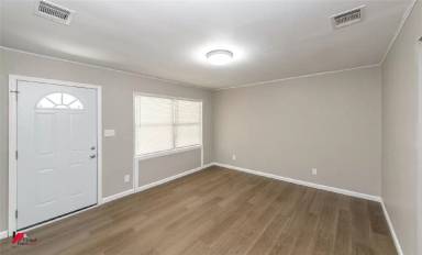 Main picture of 2939 Despot Rd