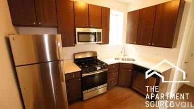 Main picture of 2814 N Troy St