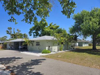 Main picture of 105 Base Ave E