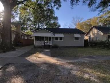 Main picture of 810 Mackinaw St