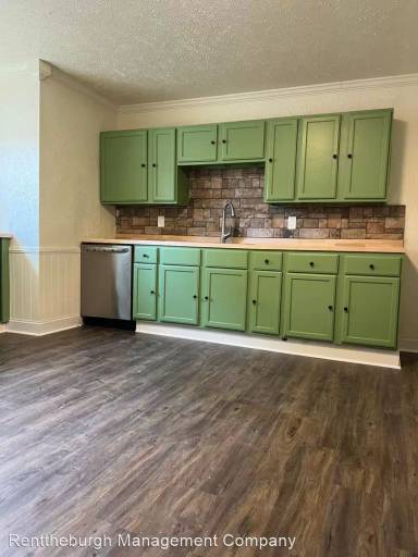 Main picture of 328 E 9th Ave