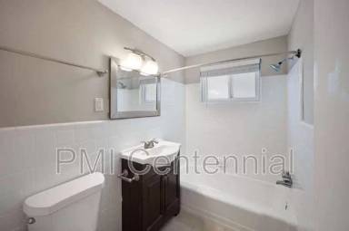 Main picture of 950 Saint Charles Ave NE