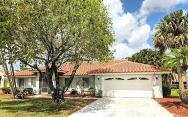 Main picture of 411 SW Sycamore Cv