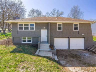 Main picture of 908 SW 14th Street Ter