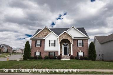 Main picture of 829 E Accipiter Cir