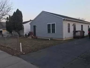 Main picture of 843 Jefferson St