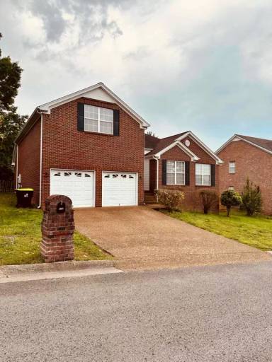 Main picture of 828 Aimes Ct