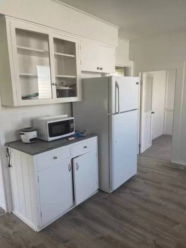 Main picture of 2878 Waa Rd