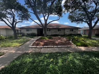 Main picture of 6622 Sahara Dr