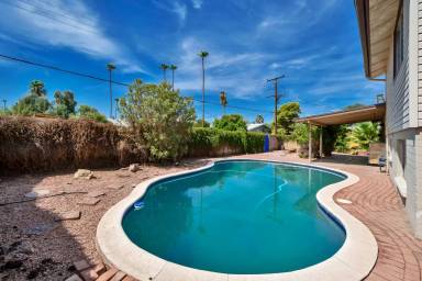 Main picture of 525 E Alameda Dr