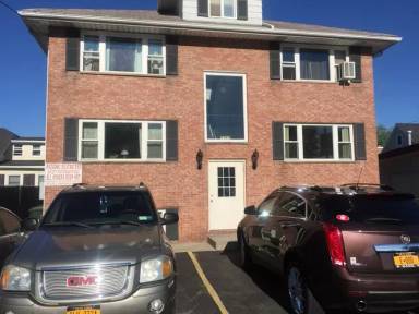 Main picture of 3763 S Park Ave