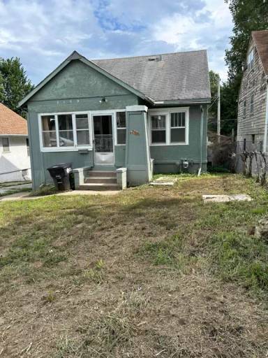 Main picture of 3159 Curtis Ave