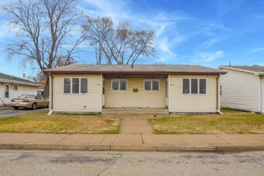 Main picture of 1143 Logan St