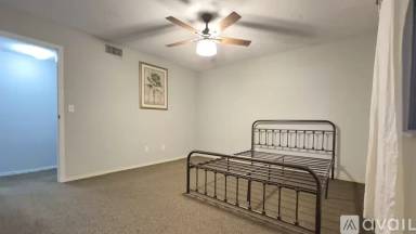 Main picture of Oaks Condominiums