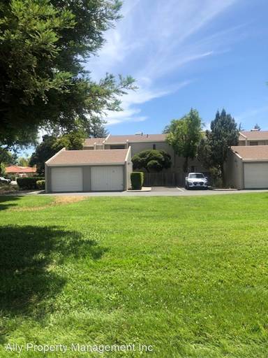 Main picture of 3215 Bermuda Ave