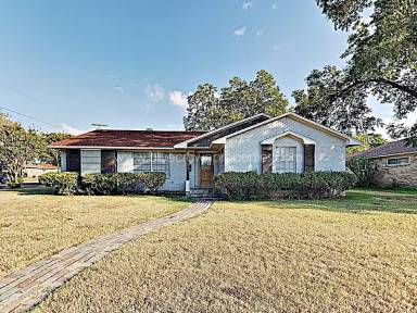 Main picture of 8476 Sweetwood Dr