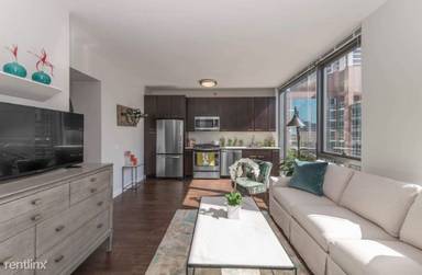 Main picture of Chicago Place