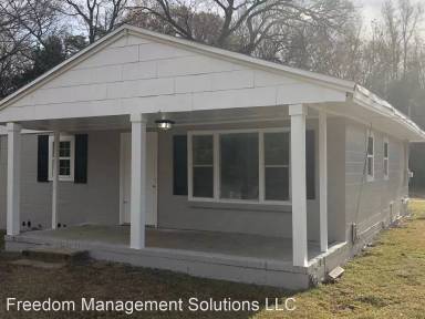 Main picture of 305 Syracuse St