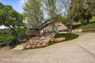 Main picture of 18790 Oak Grove Rd