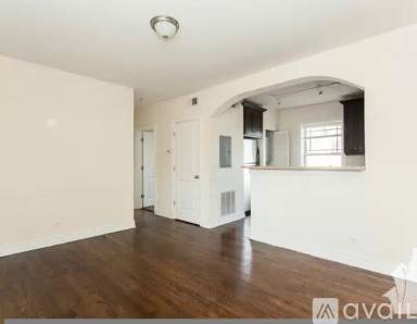 Main picture of 3808 N Sheffield Ave