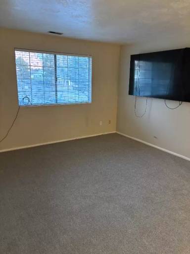 Main picture of 31 E 600 S