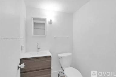 Main picture of 2850 SW 18th St