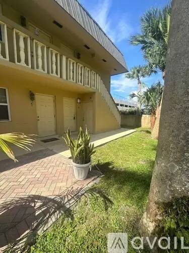 Main picture of 5500 N Flagler Dr