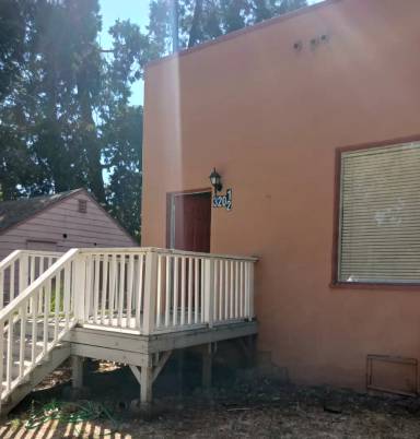 Main picture of 316-3285 3rd St