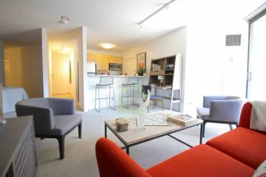 Main picture of 780 N Dearborn