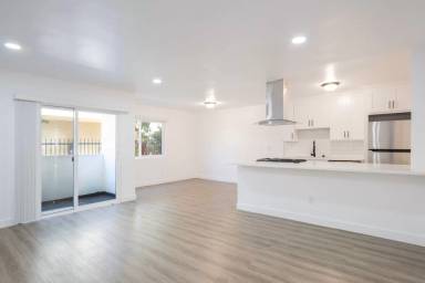 Main picture of 1235 N Ogden Dr