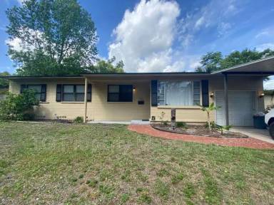 Main picture of 1586 Lake Shore Blvd