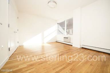Main picture of 2552 Crescent St