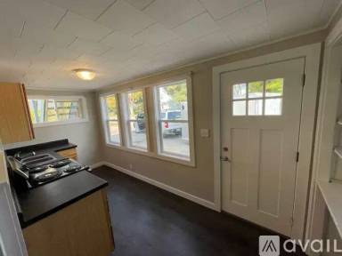Main picture of 1614 State St