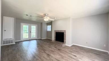 Main picture of 9201 Simmons Rd