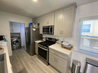 Main picture of 432 Washington St