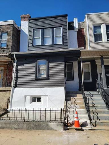 Main picture of 1422 S Napa St