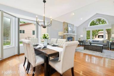 Main picture of 5820 Churchill St