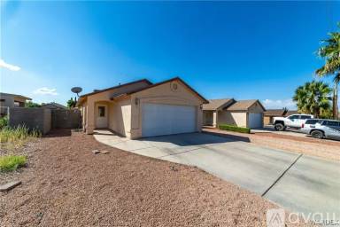 Main picture of 2708 Phoenix Ave
