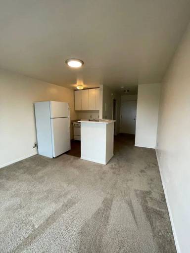 Main picture of 8620 Roosevelt Way NE